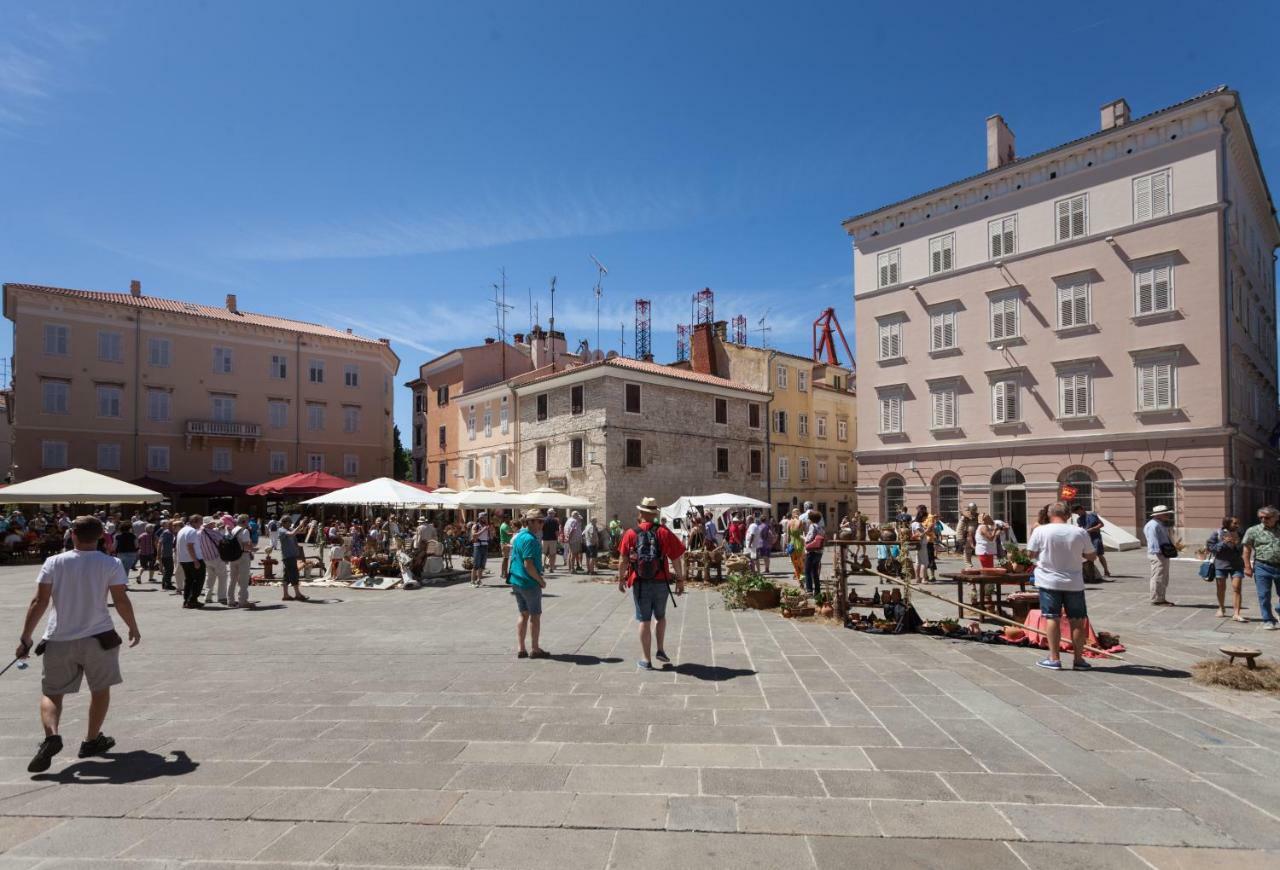 Augustus Forum View Pula Exterior photo